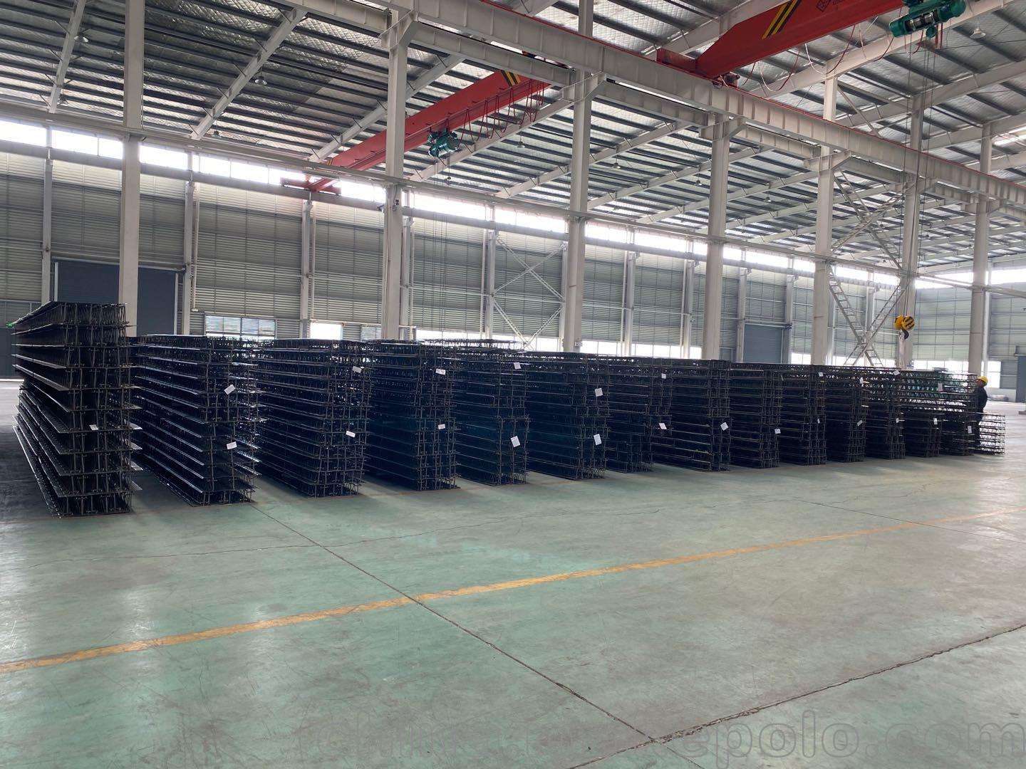 永盟鑫楼承板的优点与吊装堆放